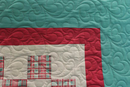 Picture Pieces of My Heart Pantograph on patchwork quilt